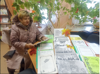 Тематическая выставка — «Наше прошлое. Ананьевская средняя школа. Воспоминания, документы, фотографии»
