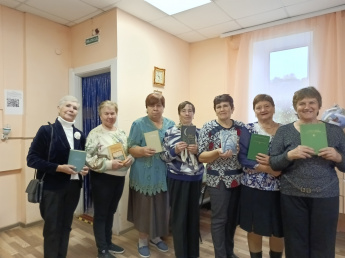 Час поэзии «Звучат Есенинские строки»