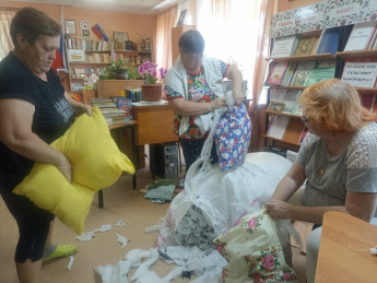 Волонтерская группа "Искра добра" в Ананьевской сельской библиотеке